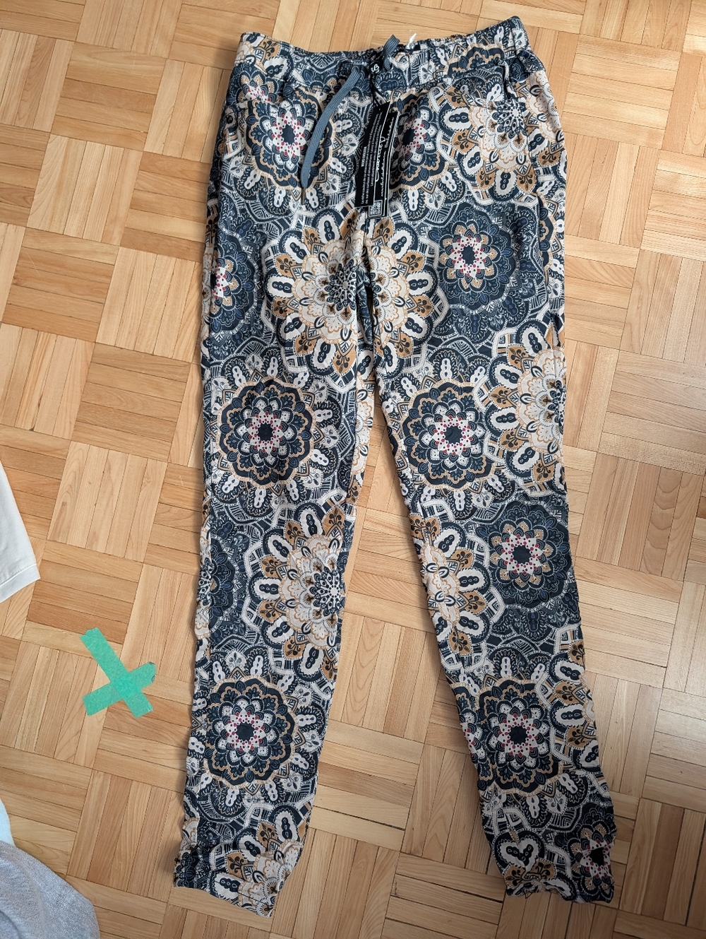 Charlie B Crinkle Pants Drawstring Pants - Blue & Cream